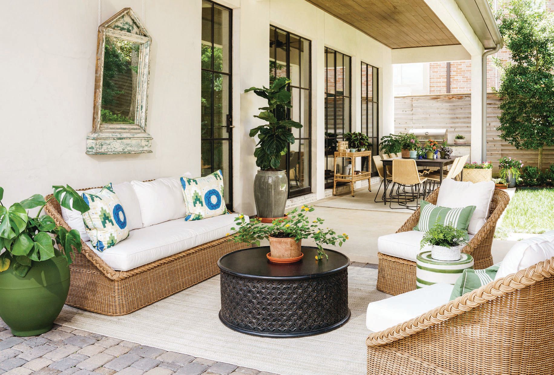 The outdoor space feels like a secret garden. PHOTOGRAPHED BY JACK THOMPSON